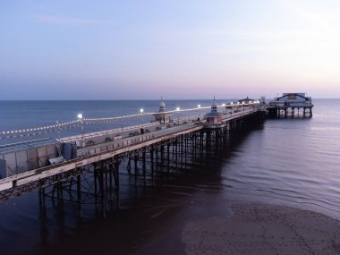 Havadan Blackpool, bir DJI Mini 2 ile vuruldu.