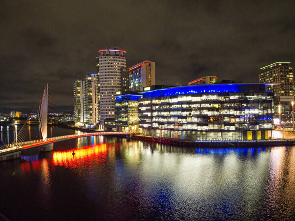 "Манчестер Сити" ночью обстреляли из "Мини-2". 