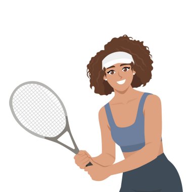 Tenis raketiyle oynamaya hazır neşeli bir kadın sahada coşku ve güven gösteriyor. Düz Vektör karakter çizimi