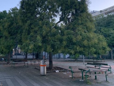 Viyana, Avusturya, 10 Eylül 2024: U6 metro istasyonu Jaegerstrasse, Leipziger Platz, Brigittenau ilçesi yakınlarındaki tipik çete şiddeti mekanı.