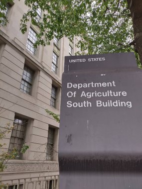 Washington DC, ABD, 30 Eylül 2024: ABD Tarım Bakanlığı 'nın Washington' daki Güney Binası 'nın kapatılması. ABD Tarım Bakanlığı (İngilizce: United States Department of Tarım Bakanlığı), ABD federal hükümetinin yürütme organı..