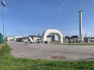 Baumgarten a der March, Gaenserndorf, Aşağı Avusturya - 22 Nisan 2025: Önemli bir gaz resepsiyon tesisi ve Avrupa 'nın bir kısmına doğal gaz sağlayan gaz dağıtım merkezi.