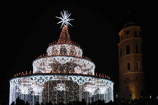 stock image Vilnius, Lithuania - November 27, 2022: Beautiful decorated Christmas tree, Christmas market in Vilnius Cathedral square, Vilnius, Lithuania.