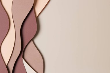 Soyut geometrik moda renkli kağıt doku arka planı. Sarı, kırmızı, mavi ve çizgili kağıt arka plan. Üst manzara, düz uzanma.