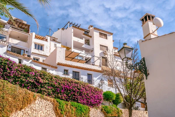 stock image Altea old town with narrow streets and whitewashed houses. Architecture in small picturesque village of Altea near Mediterranean sea in Alicante province, Valencian Community, Spain.