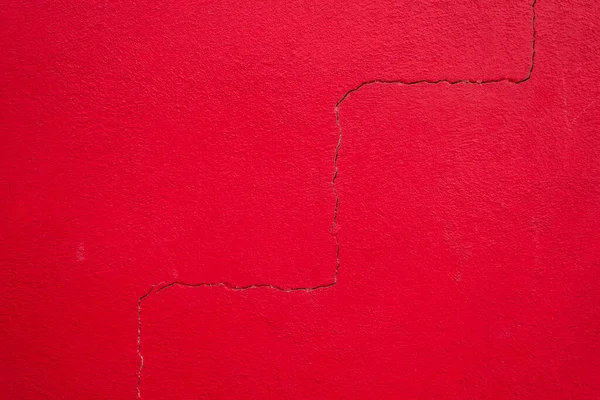 Fond Mur Béton Fissuré Rouge Une Fissure Géométrique Sur Fond — Photo