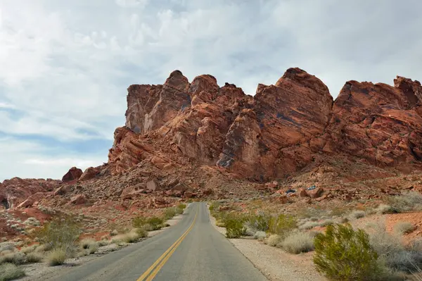 Nevada 'daki İtfaiye Vadisi' ne gidiyoruz.