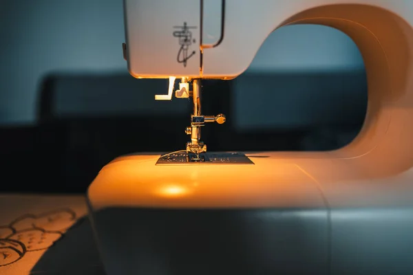 Detail Sewing Machine Work Light — Stock Photo, Image