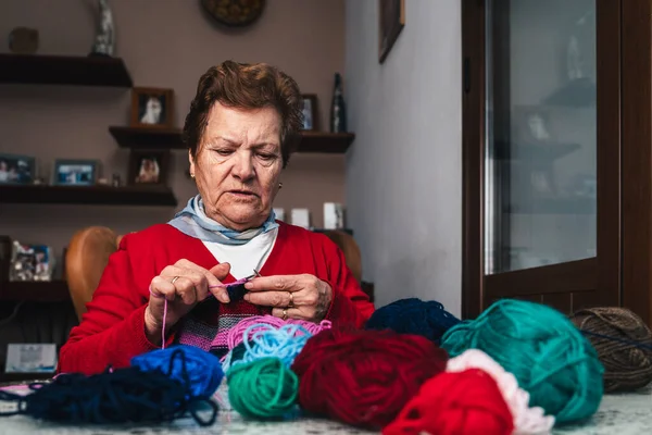 Portrait Pretty Happy Senior Woman Sewing Piece Woolen Clothing Needles — Stock Photo, Image