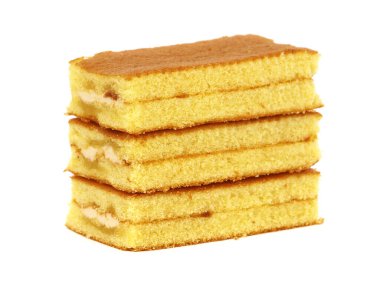 Beyaz üzerine meyveli krema doldurulmuş sünger keki.