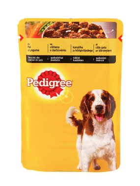 BUCHAREST, Roma - 10 HAZİRAN 2016. Soyağacı, ıslak köpek maması kesesi.