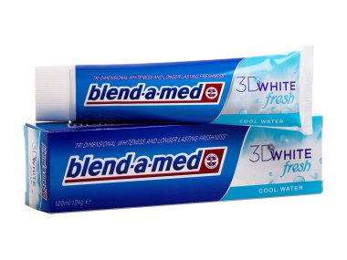 BUCHAREST, ROMANIA - 22 Mayıs 2015. Tıbbi diş macununu karıştır, 3 Boyutlu Beyaz Taze