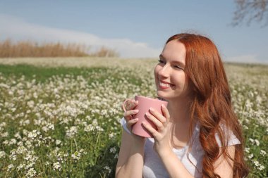 Çay'nın genç kadınla