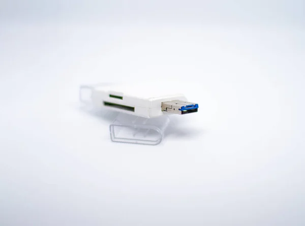 çoklu girdileri olan pc için bellek adaptörü