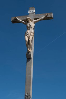 Çarmıha gerilen İsa 'nın haçı. Çarmıha gerilmiş İsa. İnancın çarmıha gerilmesi.