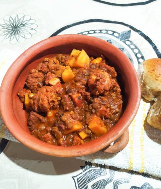 LENTİLERİ, ETLERİ VE ETLERİ