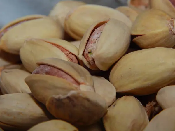 Tuzlu ve baharatlı şam fıstığı