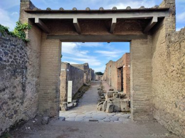 Pompeii, Campania, İtalya - 14 Ekim 2021: Via di Castricio, Pompeii Arkeoloji Parkı