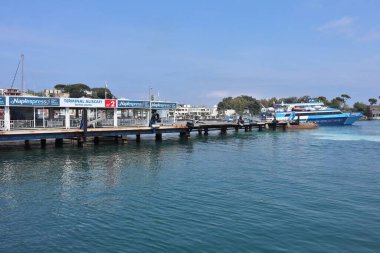 Ischia, Campania, İtalya - 12 Mayıs 2022: Marina di Portosalvo Limanı