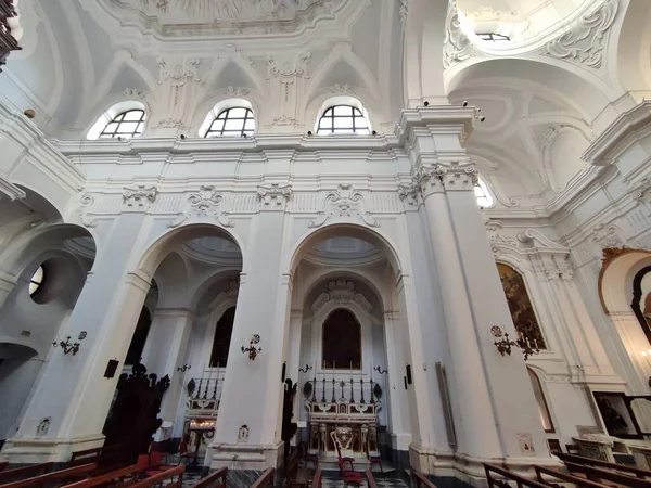 2022年5月13日 意大利坎帕尼亚Ischia 18世纪圣玛利亚大教堂的内部 — 图库照片