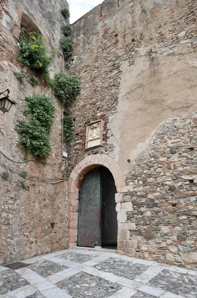 Scilla Kalabria Włochy Czerwca 2021 Drzwi Wejściowe Castello Ruffo — Zdjęcie stockowe