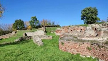 Mirabella Eclano, Campania, İtalya 23 Kasım 2022: MÖ 3. yüzyıla dayanan antik Roma şehri Aeclanum 'un kalıntılarına genel bakış.