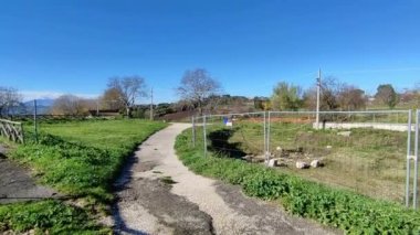 Mirabella Eclano, Campania, İtalya 23 Kasım 2022: MÖ 3. yüzyıla dayanan antik Roma şehri Aeclanum 'un kalıntılarına genel bakış.