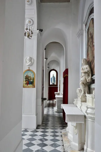 2021年6月10日 意大利卡拉布里亚皮佐 卡拉布罗 Pizzo Calabro 16世纪以巴洛克风格建造的主教堂 献给圣乔治 马蒂尔和圣母玛利亚 — 图库照片