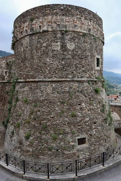 2021年6月10日 イタリア カラブリア州ピッツォ カラブロ ナポリ王ジョアチーノ ムラトが拘束され 1815年に撃たれたアラゴネーゼ城 — ストック写真