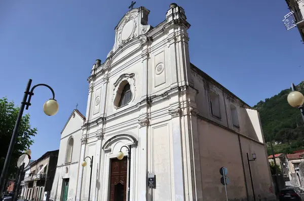 2021年6月22日イタリア カンパニアのメルカト セヴェリーノ教会16世紀のファサード — ストック写真