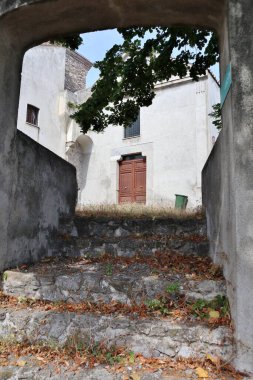 Pellezano, Campania, İtalya - 29 Haziran 2021: Kutsal Ruh Hermitage 'ın anıtsal kompleksi