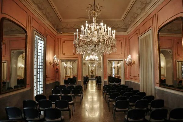 2022年2月28日 意大利坎帕尼亚那不勒斯 19世纪里维埃拉迪基亚皮格纳泰利别墅的内部建筑 — 图库照片