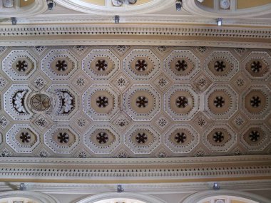 Bacoli, Campania, İtalya - 27 Mayıs 2021: 17. yüzyıl kilisesi, 20. yüzyılın başında yeniden inşa edildi, Sant 'Anna, İsa ve Mary' ye adanmıştır.