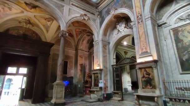 Νάπολη Καμπανία Ιταλία Δεκεμβρίου 2022 Επισκόπηση Του Εσωτερικού Της Εκκλησίας — Αρχείο Βίντεο