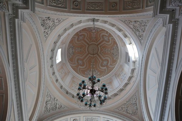 Райто, Кампания, Италия 2 января 2023 года: Интерьер церкви Санта-Мария-делле-Грацие XVI века