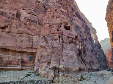 Petra, Jordan - January 7, 2023: Path of the Street of Facades from the Treasury of Pharaoh El Khasneh to the Street of the Colonnade