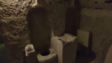 Ischia, Campania, İtalya 12 Mayıs 2022: Aragonese Kalesi 'ndeki Immacolata Kilisesi' nin altında yer alan 16. yüzyıl Rahibe Mezarlığı