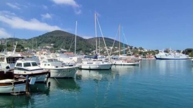 Ischia, Campania, İtalya 13 Mayıs 2022: Porto üzerinden Marina di Portosalvo