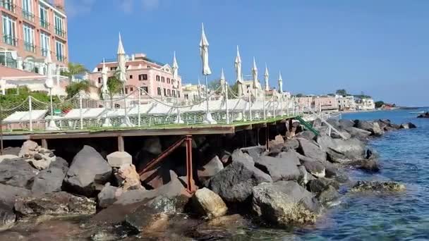 Ischia Campania Italia Maggio 2022 Panoramica Dal Molo Miramare Spiaggia — Video Stock