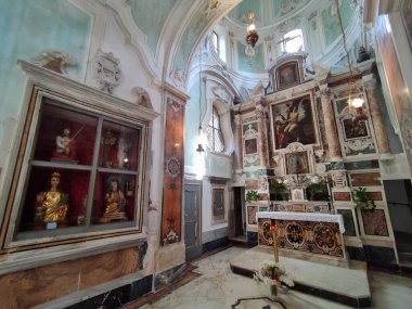 Ravello Campania, İtalya 22 Eylül 2021: Santa Maria Assunta Katedrali 'ndeki San Pantaleone Şapelinin İçi