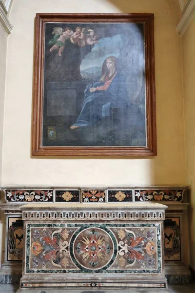 イタリア カンパニア州ベネヴェント2023年3月25日18世紀サンタ マリア カルメイン教会内部 通称サンタンナ 英語版 コルソ ガリバルディ 英語版 — ストック写真