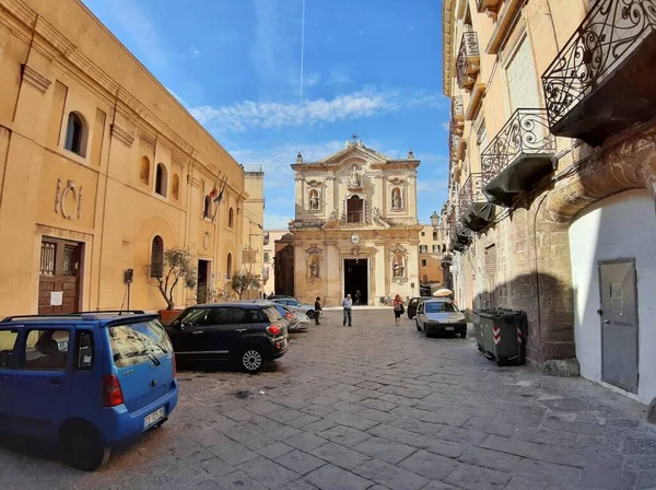2019年11月2日 意大利Puglia的Taranto Duomo San Cataldo 10世纪最古老的Apulian Romanesque大教堂 位于该市的Borgo Vecchio — 图库照片