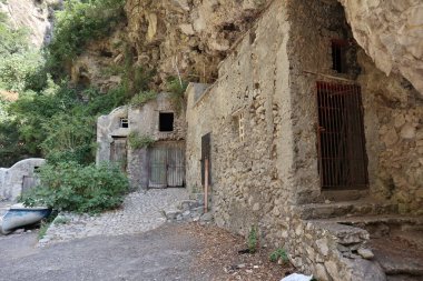 Sahip Lubrense, Campania, İtalya - 5 Eylül 2023: Erişim yolundan Crapolla Fjord Glimpse