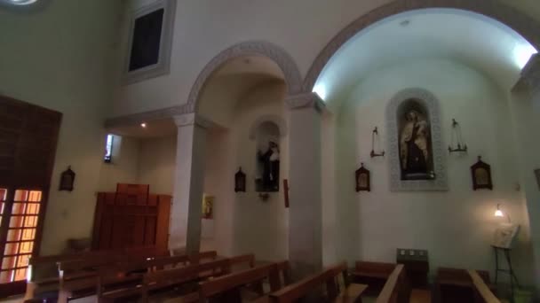Кампобассо Молизе Италия Ноября 2023 Года Интерьер Церкви Сан Леонардо — стоковое видео