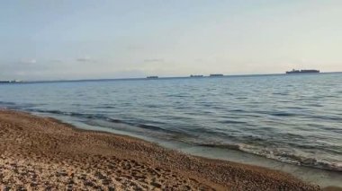 Vietri Konsolosu Mare, Campania, İtalya 20 Aralık 2023: Sahilden deniz manzarası
