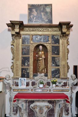Campobasso, Molise, İtalya 9 Kasım 2023: 16. yüzyıl Sant 'Antonio Abate kilisesinin içi