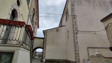 Vinchiaturo, Molise, İtalya 10 Ocak 2024: Via Manzoni 'deki Kutsal Haç' a adanmış Ana Kilise 1840 yılında yeniden inşa edildi.