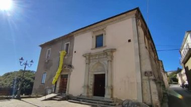 Castropignano, Molise, İtalya 26 Ekim 2023: 16. yüzyıl Santa Maria delle Grazie Kilisesi Via Umberto I