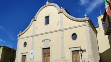 Castropignano, Molise, İtalya 26 Ekim 2023: Tarihi merkezin sokaklarından köyün görüntüsü