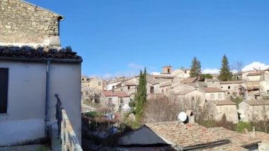 Boiano, Molise, İtalya 9 Kasım 2023: Giudecca 'nın Yahudi mahallesinden Civita Superiore di Boiano köyünün genel görünümü